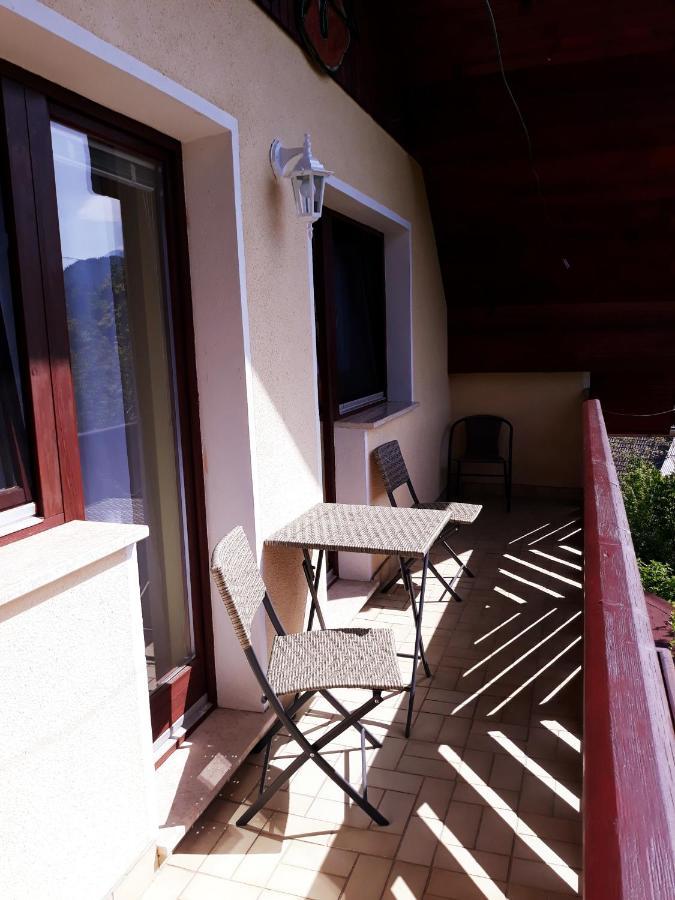 Apartma Pod Rozco Jesenice Exteriér fotografie