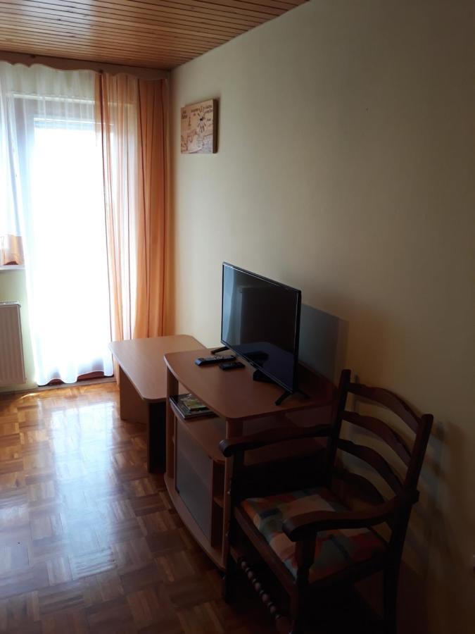 Apartma Pod Rozco Jesenice Exteriér fotografie